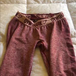 Gym shark leggings!